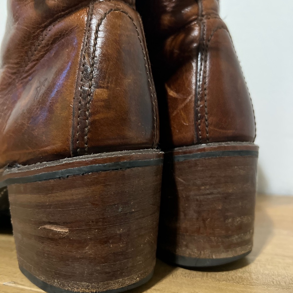 Frye brown leather Sabrina lace-up boots in size 9.5 G45 - Picture 3 of 12